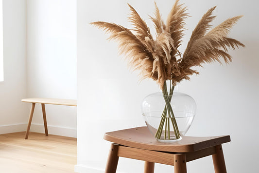 Comment décorer un grand vase en verre transparent ?