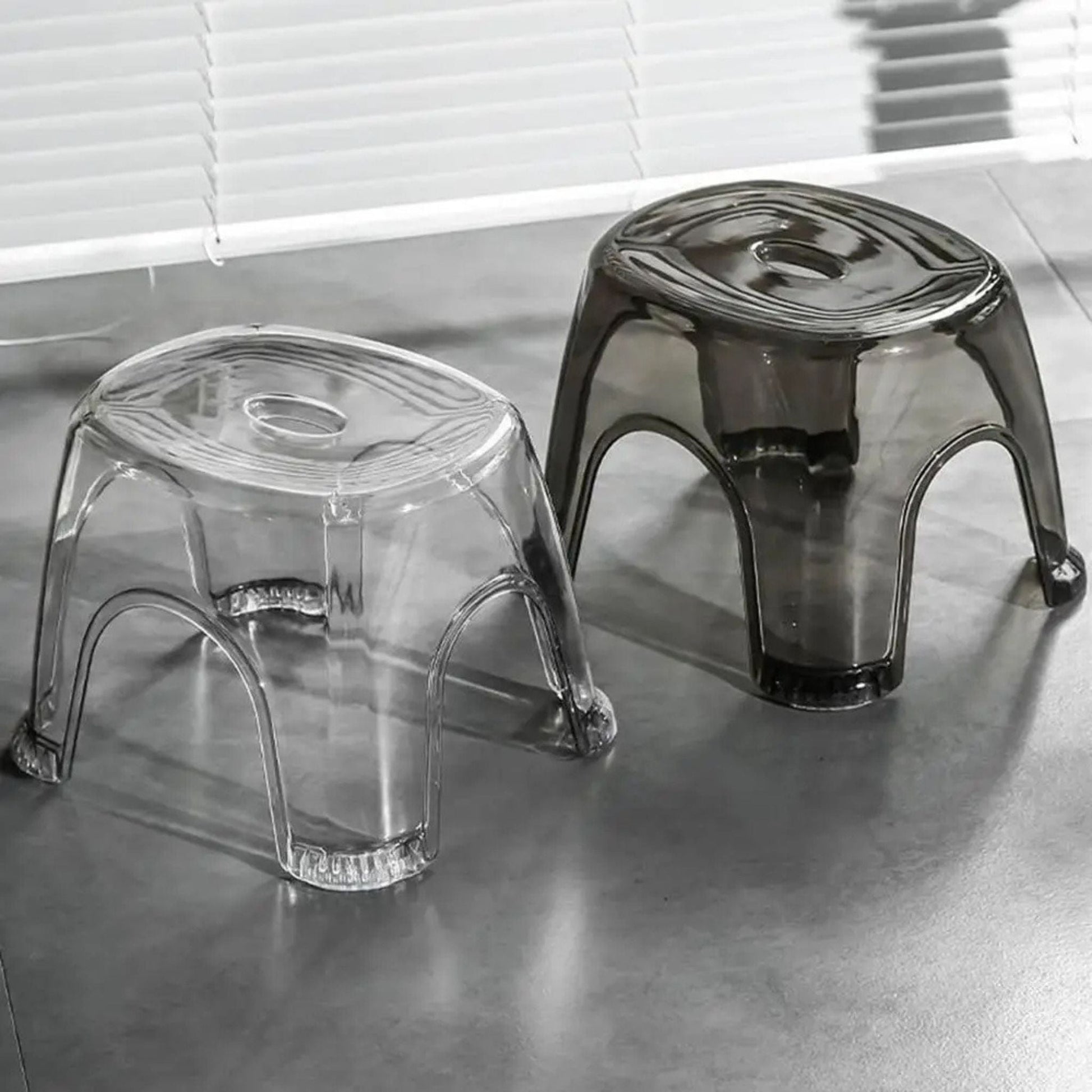 Tabouret plastique salle de bain | UT. Transparent